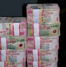uang011-773509
